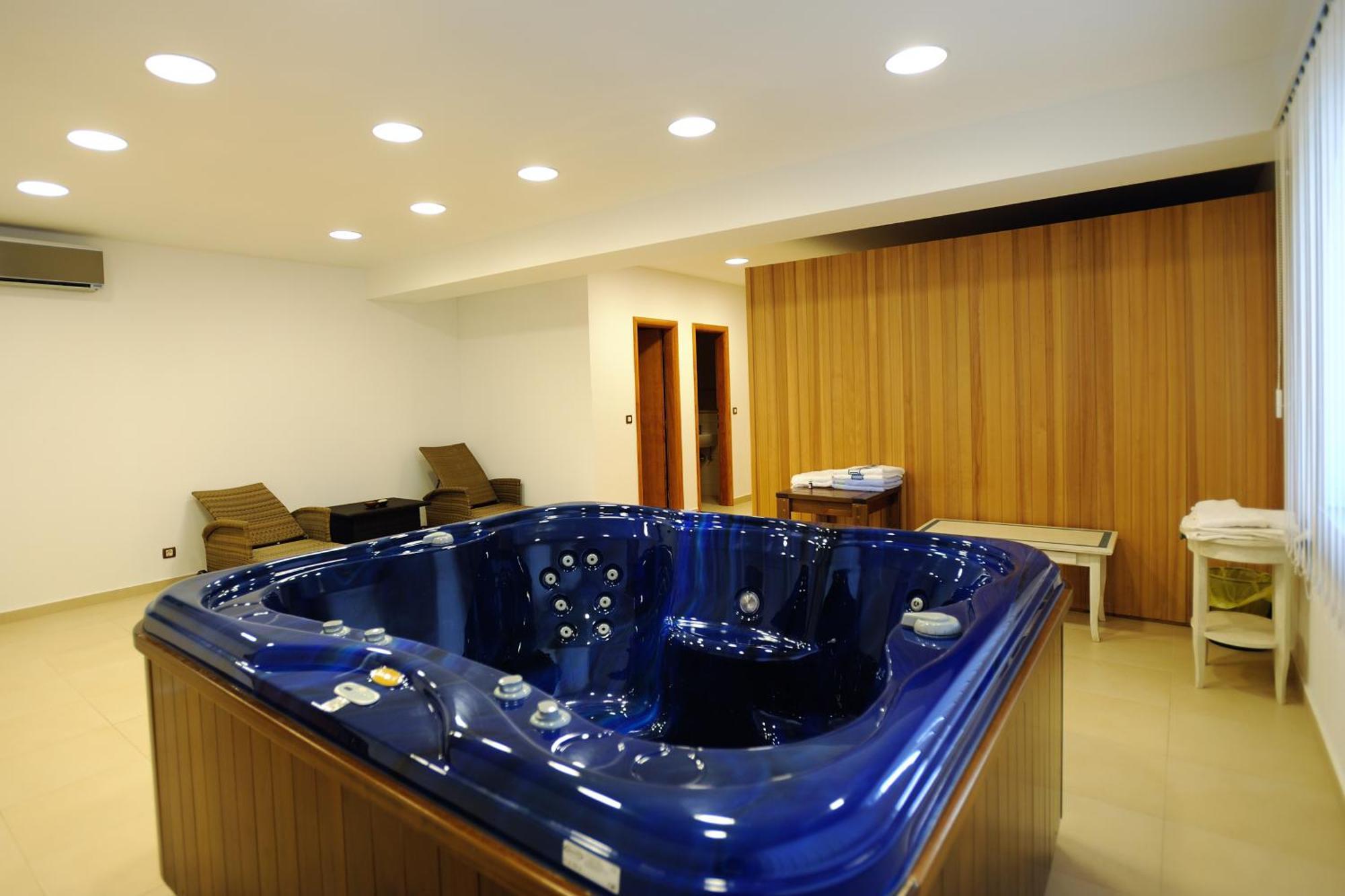 Hotel Solitudo Убли Экстерьер фото